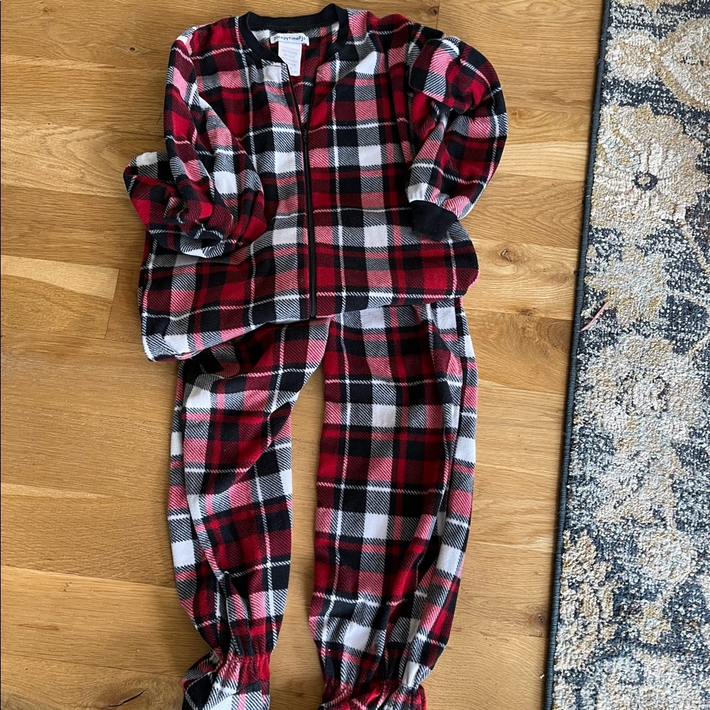 Sleepy time girl’s flannel footed romper